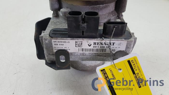 Used Power steering pump Dacia Lodgy (JS/SD0J) 1.2 TCE 16V Price € 200,00 Margin scheme offered by Autorec. Gebr. Prins b.v.