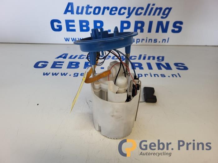 Usagé Pompe à carburant Audi A3 Sportback (8VA/8VF) 1.4 TFSI 16V Prix € 40,00 Règlement à la marge proposé par Autorec. Gebr. Prins b.v.