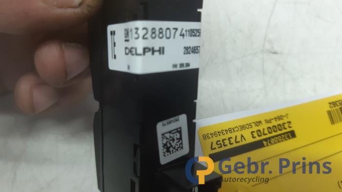 Używane Przelacznik ESP Opel Meriva (B) 1.4 16V Ecotec Cena € 15,00 Procedura marży oferowane przez Autorec. Gebr. Prins b.v.