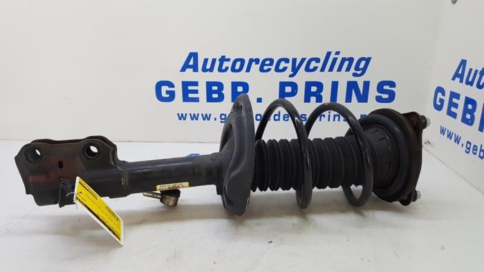 Front shock absorber rod, right from a Toyota RAV4 (A5) 2.5 Hybrid 16V AWD 2019