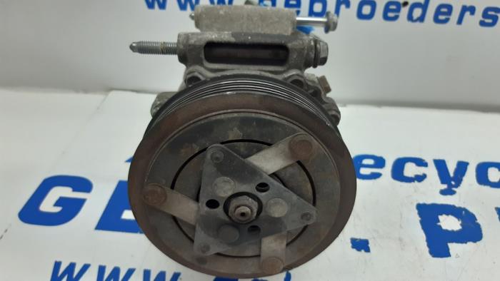 Air conditioning pump from a Peugeot 206 (2A/C/H/J/S) 1.4 XR,XS,XT,Gentry 2009