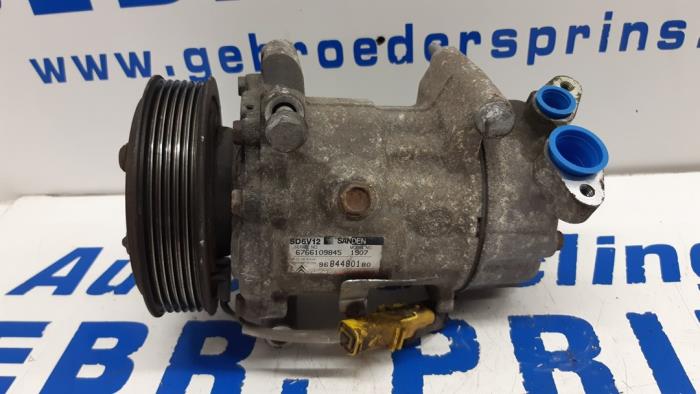 Air conditioning pump from a Peugeot 206 (2A/C/H/J/S) 1.4 XR,XS,XT,Gentry 2009