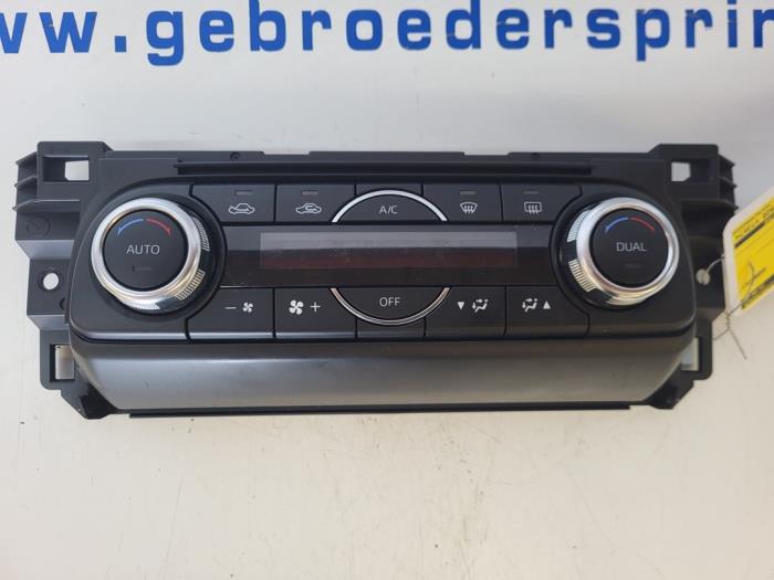 Panel de control de calefacción de un Mazda CX-5 (KF) 2.0 SkyActiv-G 165 16V 2WD 2017