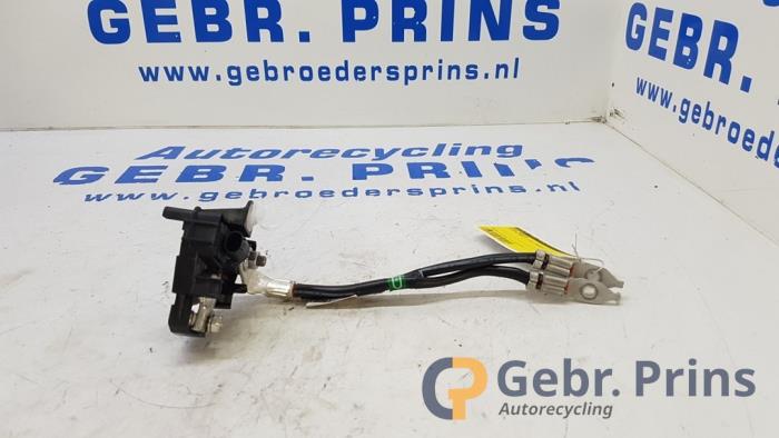 Begagnade Batterisensor Toyota RAV4 (A5) 2.5 Hybrid 16V AWD Pris € 30,00 Marginaltabell erbjuds av Autorec. Gebr. Prins b.v.