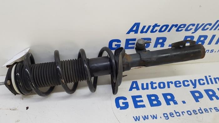 Front shock absorber rod, right from a Ford Transit Custom 2.0 TDCi 16V Eco Blue 130 2019