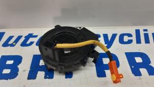 Usagé Ressort tournant airbag Toyota Aygo (B10) 1.0 12V VVT-i Prix € 22,00 Règlement à la marge proposé par Autorec. Gebr. Prins b.v.