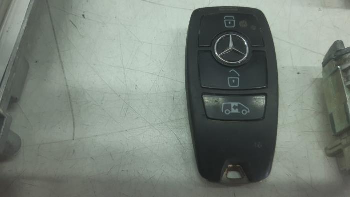 Zündschloss + Steuergerät van een Mercedes-Benz Sprinter 3,5t (907.6/910.6) 314 CDI 2.1 D FWD 2021