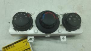Usados Panel de control de calefacción Renault Master IV (MA/MB/MC/MD/MH/MF/MG/MH) 2.3 dCi 16V Precio € 40,00 Norma de margen ofrecido por Autorec. Gebr. Prins b.v.