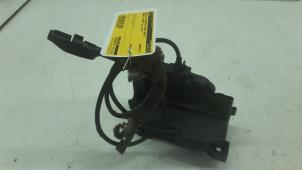 Used Door lock mechanism 2-door, right Renault Master IV (MA/MB/MC/MD/MH/MF/MG/MH) 2.3 dCi 16V Price € 40,00 Margin scheme offered by Autorec. Gebr. Prins b.v.