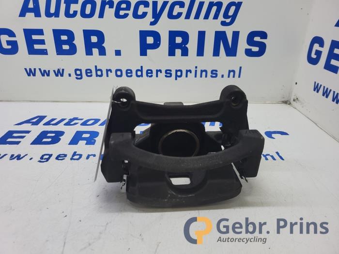 Gebrauchte Bremszange links vorne Renault Grand Scénic IV (RFAR) 1.3 TCE 140 16V Preis € 50,00 Margenregelung angeboten von Autorec. Gebr. Prins b.v.