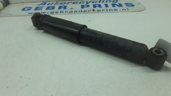 Rear shock absorber, right from a Renault Master IV (MA/MB/MC/MD/MH/MF/MG/MH) 2.3 dCi 16V 2013