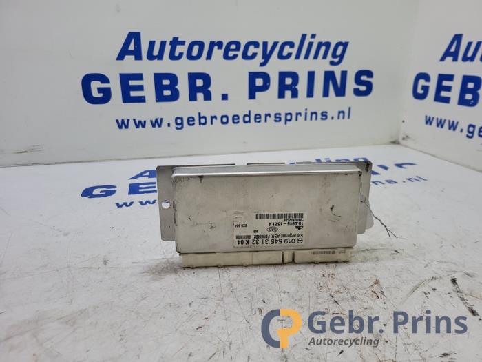 Usagé Ordinateur ASR Mercedes SLK (R170) 2.3 230 K 16V Prix € 50,00 Règlement à la marge proposé par Autorec. Gebr. Prins b.v.