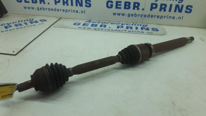 Front drive shaft, right from a Ford Focus 2 2.0 16V 2006