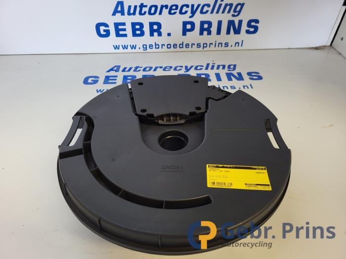 Begagnade Bashögtalare Volkswagen Golf VIII (CD1) 1.5 eTSI 16V Pris € 75,00 Marginaltabell erbjuds av Autorec. Gebr. Prins b.v.