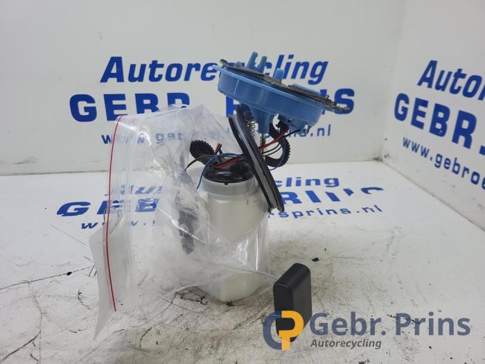 Usagé Pompe à carburant Volkswagen Golf VIII (CD1) 1.5 eTSI 16V Prix € 50,00 Règlement à la marge proposé par Autorec. Gebr. Prins b.v.