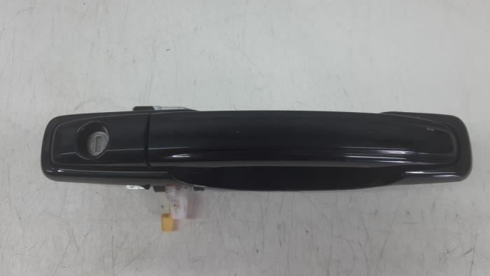 Door handle 4-door, front left from a SsangYong Rexton W 2.2 RX 220 E-XDI 16V 2WD 2017