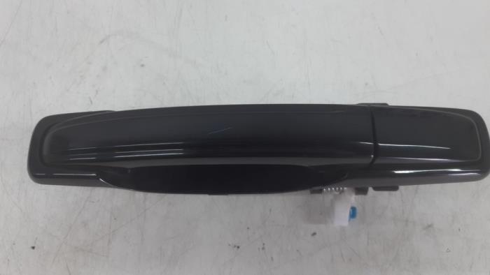 Front door handle 4-door, right from a SsangYong Rexton W 2.2 RX 220 E-XDI 16V 2WD 2017
