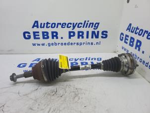 Usagé Arbre de transmission avant gauche Volkswagen Golf VIII (CD1) 1.5 eTSI 16V Prix € 150,00 Règlement à la marge proposé par Autorec. Gebr. Prins b.v.