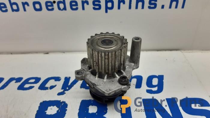 Begagnade Vattenpump Volkswagen Transporter/Caravelle T5 1.9 TDi Pris € 18,15 Inklusive moms erbjuds av Autorec. Gebr. Prins b.v.