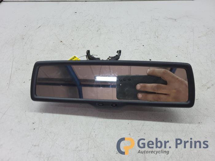 Begagnade Backspegel Volkswagen Golf V (1K1) 1.6 FSI 16V Pris € 10,00 Marginaltabell erbjuds av Autorec. Gebr. Prins b.v.