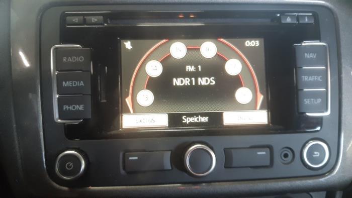 Navigation system from a Volkswagen Polo V (6R) 1.2 TSI 2010