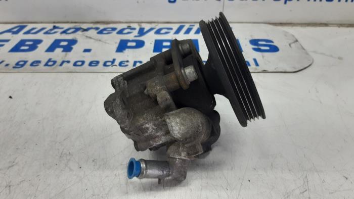 Power steering pump from a Fiat Ducato (230/231/232) 1.9 TD 2000