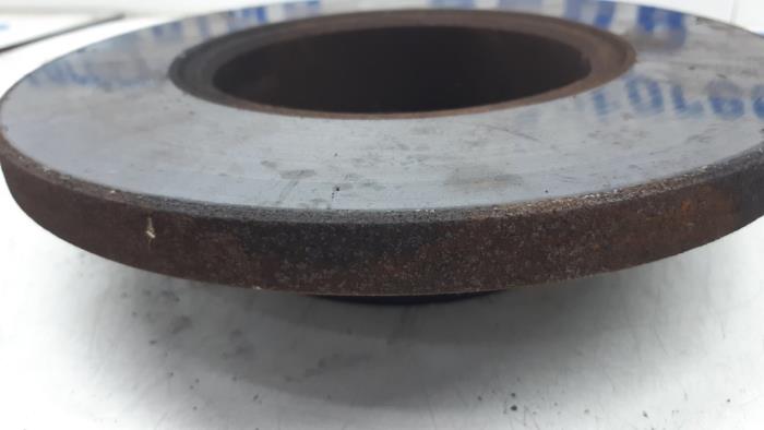 Front brake disc from a Fiat Ducato (230/231/232) 1.9 TD 2000