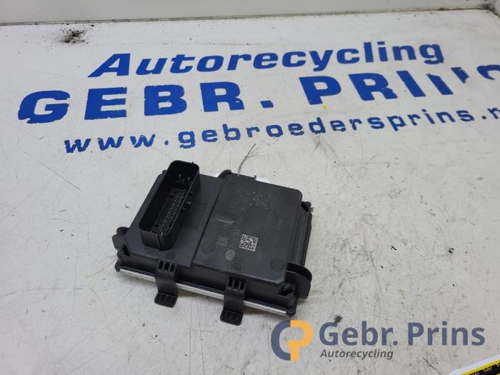 Używane Modul paliwowy ADM Opel Astra J Sports Tourer (PD8/PE8/PF8) 1.4 Turbo 16V Cena € 35,00 Procedura marży oferowane przez Autorec. Gebr. Prins b.v.
