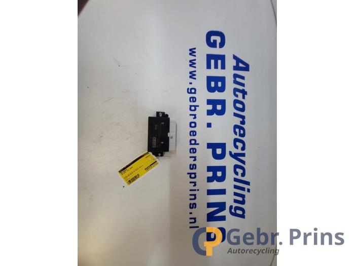 Begagnade PDC-modul Volkswagen Polo VI (AW1) 1.0 TSI 12V Pris € 40,00 Marginaltabell erbjuds av Autorec. Gebr. Prins b.v.