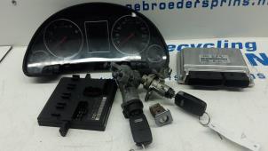 Used Ignition lock + computer Audi A4 (B6) 2.0 20V Price € 100,00 Margin scheme offered by Autorec. Gebr. Prins b.v.