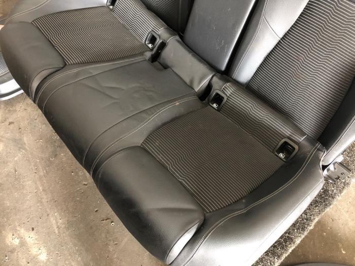 Set of upholstery (complete) from a Mercedes-Benz A (177.0) 1.3 A-200 Turbo 16V 2018