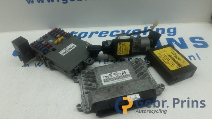 Used Ignition lock + computer Chevrolet Aveo (250) 1.2 16V Price € 100,00 Margin scheme offered by Autorec. Gebr. Prins b.v.
