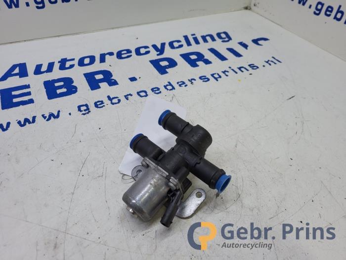 Begagnade Extra vattenpump Cupra Born 58 Pris € 50,00 Marginaltabell erbjuds av Autorec. Gebr. Prins b.v.