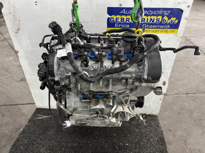 Engine from a Volkswagen Sharan (7N) 1.4 TSI 16V 2019