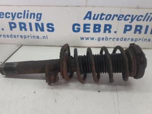 Used Front shock absorber rod, left Volkswagen Passat (3C2) 1.9 TDI Price € 40,00 Margin scheme offered by Autorec. Gebr. Prins b.v.