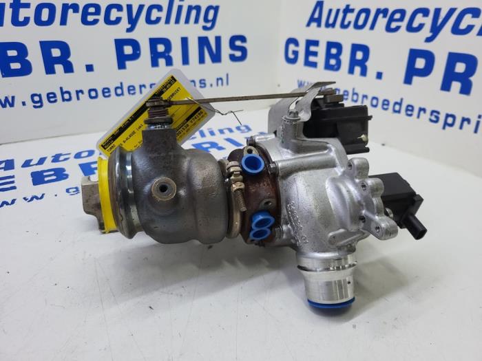Turbo from a Mercedes-Benz A (177.0) 1.3 A-200 Turbo 16V 2018