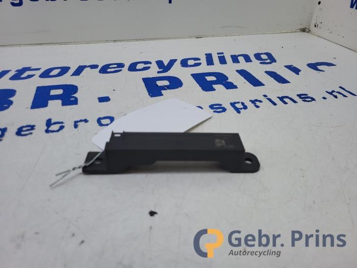 Gebrauchte Keyless Entry-Antenne Mercedes A (177.0) 1.3 A-200 Turbo 16V Preis € 40,00 Margenregelung angeboten von Autorec. Gebr. Prins b.v.