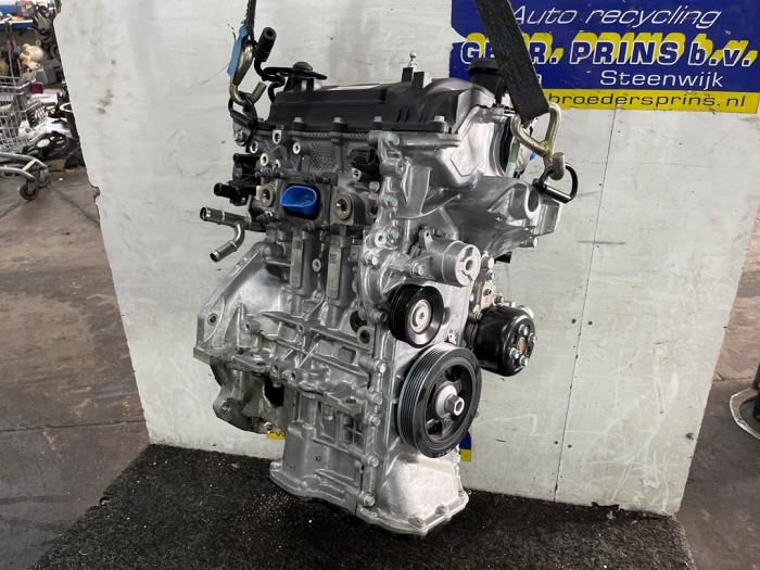 Engine from a Kia Picanto (JA) 1.0 DPi 12V 2022