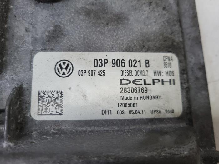 Zündschloss + Steuergerät van een Volkswagen Polo V (6R) 1.2 TDI 12V BlueMotion 2011