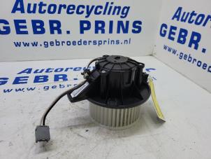 Używane Silnik wentylatora nagrzewnicy Opel Astra K 1.2 Turbo 12V Cena € 75,00 Procedura marży oferowane przez Autorec. Gebr. Prins b.v.