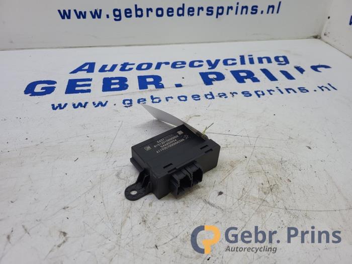 Begagnade PDC-modul Opel Astra K 1.2 Turbo 12V Pris € 50,00 Marginaltabell erbjuds av Autorec. Gebr. Prins b.v.