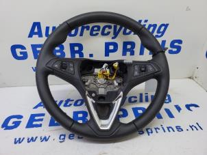 Usagé Volant Opel Astra K 1.2 Turbo 12V Prix € 110,00 Règlement à la marge proposé par Autorec. Gebr. Prins b.v.