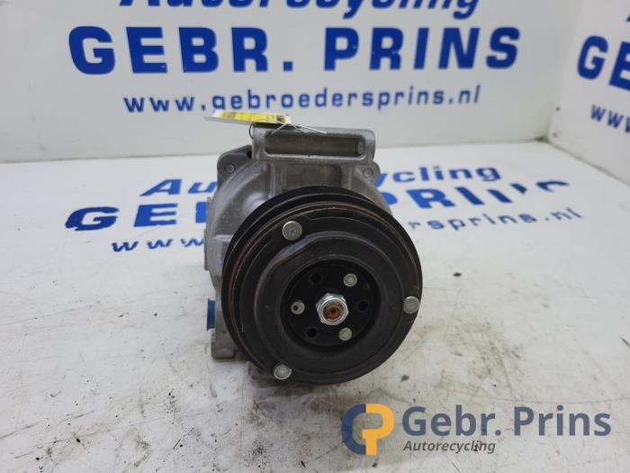 Usagé Compresseur de clim Opel Astra K 1.2 Turbo 12V Prix € 125,00 Règlement à la marge proposé par Autorec. Gebr. Prins b.v.