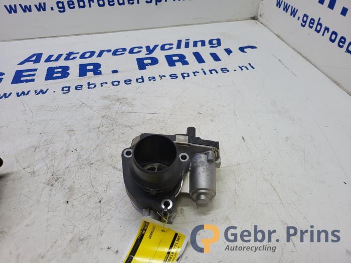 Usagé Boitier papillon Opel Astra K 1.2 Turbo 12V Prix € 50,00 Règlement à la marge proposé par Autorec. Gebr. Prins b.v.