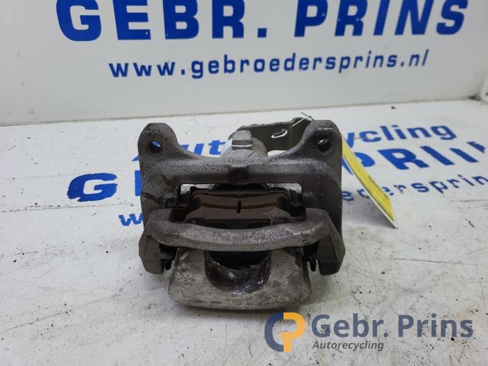 Gebrauchte Bremszange links hinten Opel Astra K 1.2 Turbo 12V Preis € 75,00 Margenregelung angeboten von Autorec. Gebr. Prins b.v.