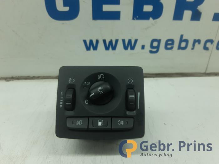 Używane Przelacznik swiatel Volvo V50 (MW) 1.6 D 16V Cena € 15,00 Procedura marży oferowane przez Autorec. Gebr. Prins b.v.
