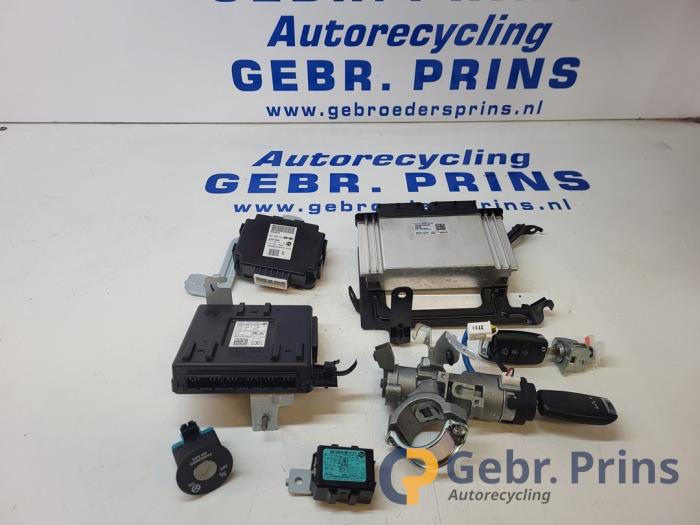 Used Ignition lock + computer Kia Picanto (JA) 1.0 DPi 12V Price € 200,00 Margin scheme offered by Autorec. Gebr. Prins b.v.