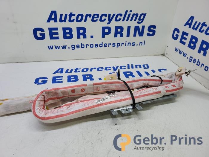 Używane Kurtyna prawa BMW 5 serie Touring (F11) 525d 24V Cena € 75,00 Procedura marży oferowane przez Autorec. Gebr. Prins b.v.
