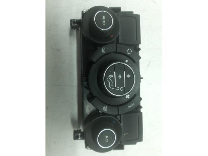 Panel de control de calefacción de un Peugeot 308 SW (4E/H) 1.6 16V THP 155 2012
