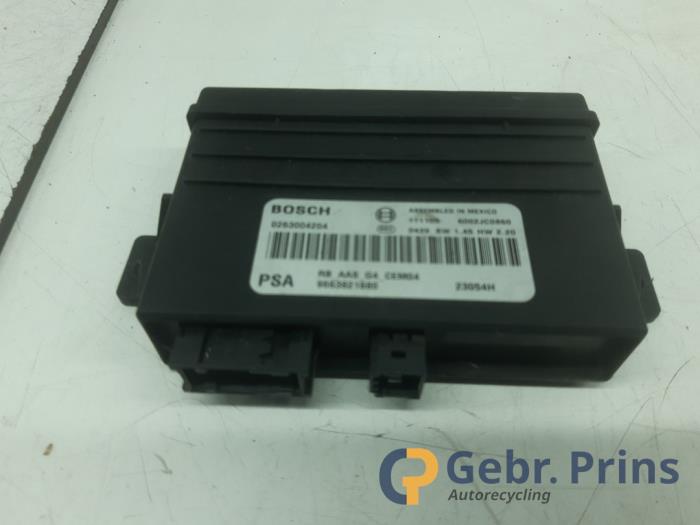 Usados Módulo PDC Peugeot 308 SW (4E/H) 1.6 16V THP 155 Precio € 40,00 Norma de margen ofrecido por Autorec. Gebr. Prins b.v.